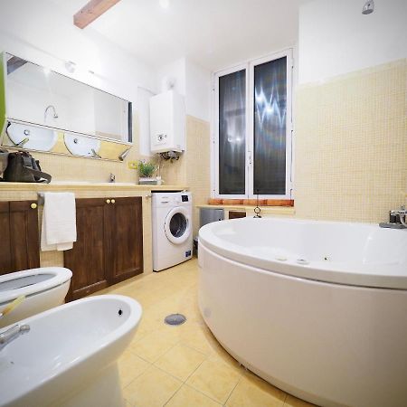 Appartement Dimora Delle Camelie à Gênes Extérieur photo