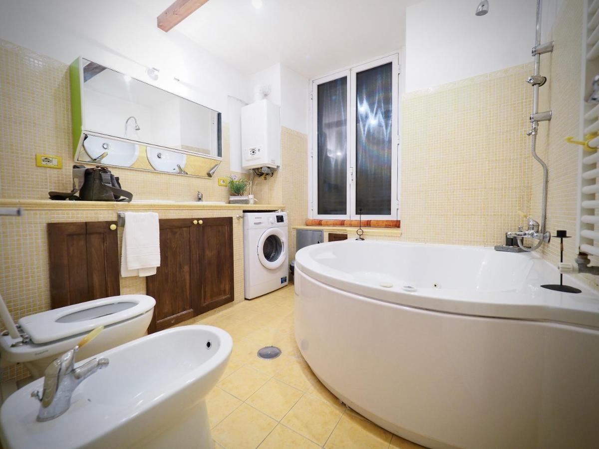Appartement Dimora Delle Camelie à Gênes Extérieur photo